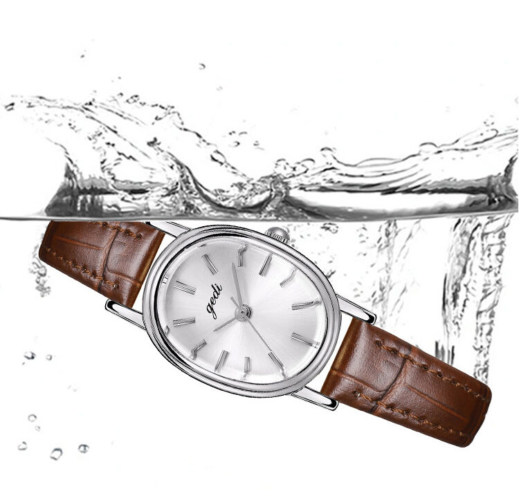 GEDI Elara Vintage Oval Leather Watch