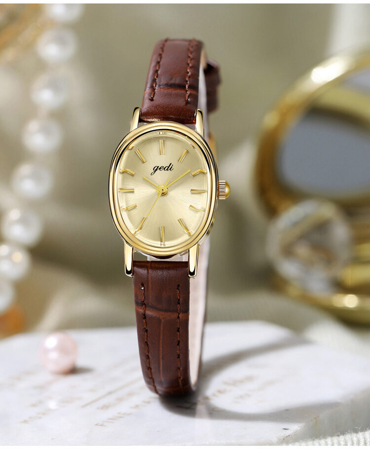 GEDI Elara Vintage Oval Leather Watch