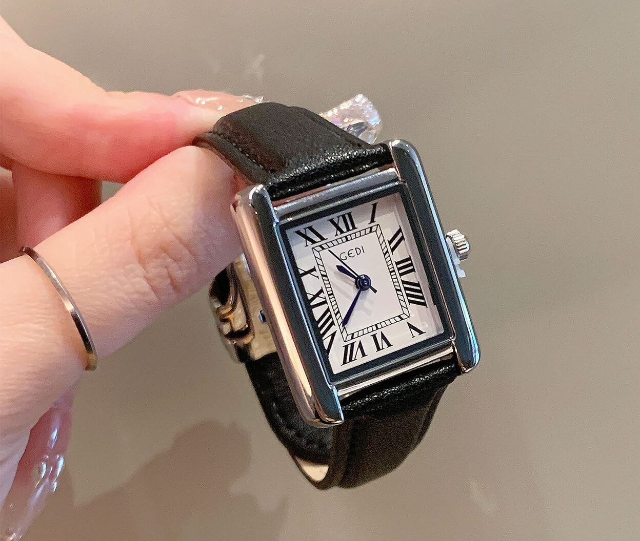 GEDI Vintage Rectangular Tank Watch 4